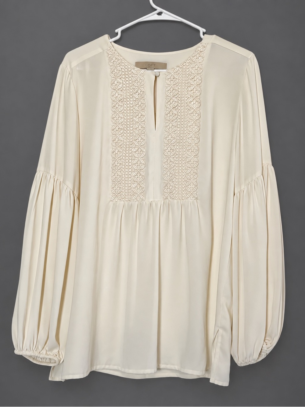 LOFT Ivory Floral Lace Peasant Blouse Balloon Sleeves Size M